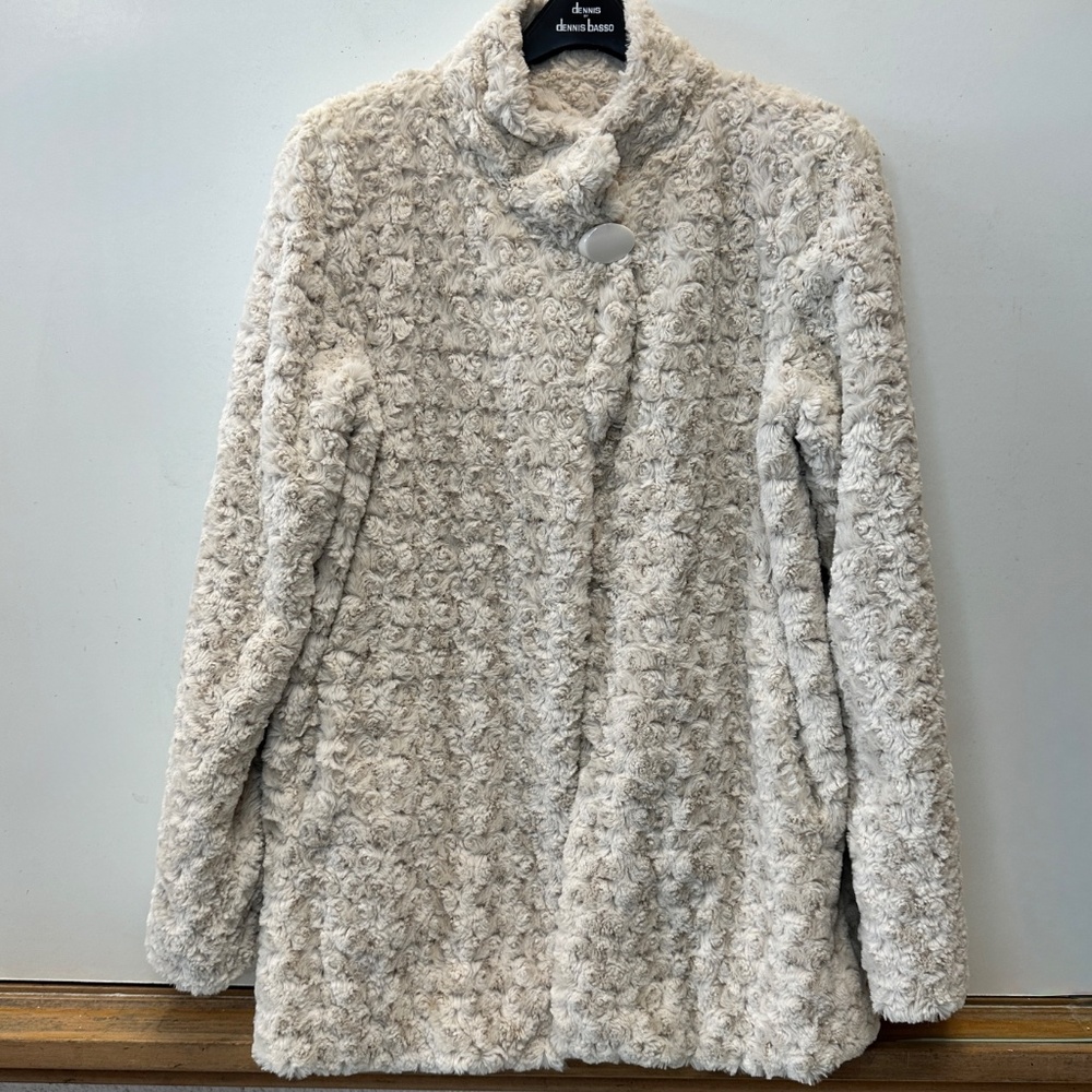 Dennis Basso Faux Fur Cream Swirl Coat Fully Lined Size Small - Picture 3 of 16
